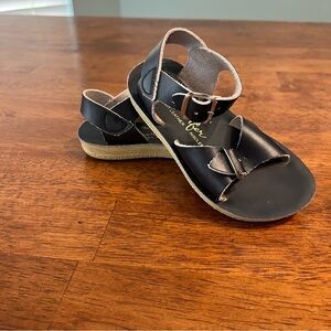 Salt water sandals by hoy sun-sans navy Leather Kids Sandals size 7
